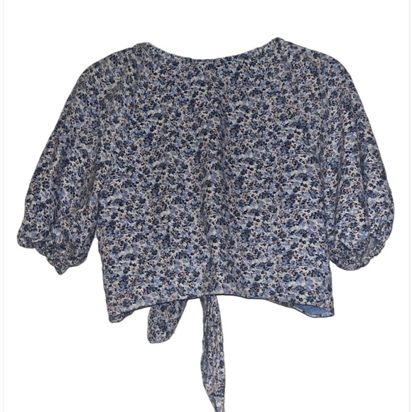 Abercrombie & Fitch Blue Floral Crop Top - Picture 2 of 3